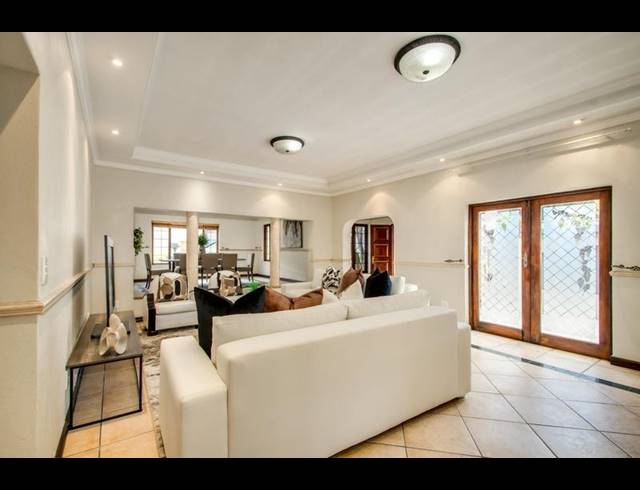 4 BEDROOM HOUSE FOR SALE IN CRAIGAVON